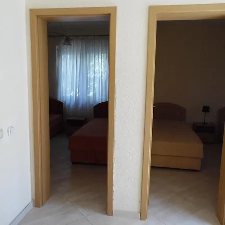 Svetlana Apartament شقة بودغوريتْسا